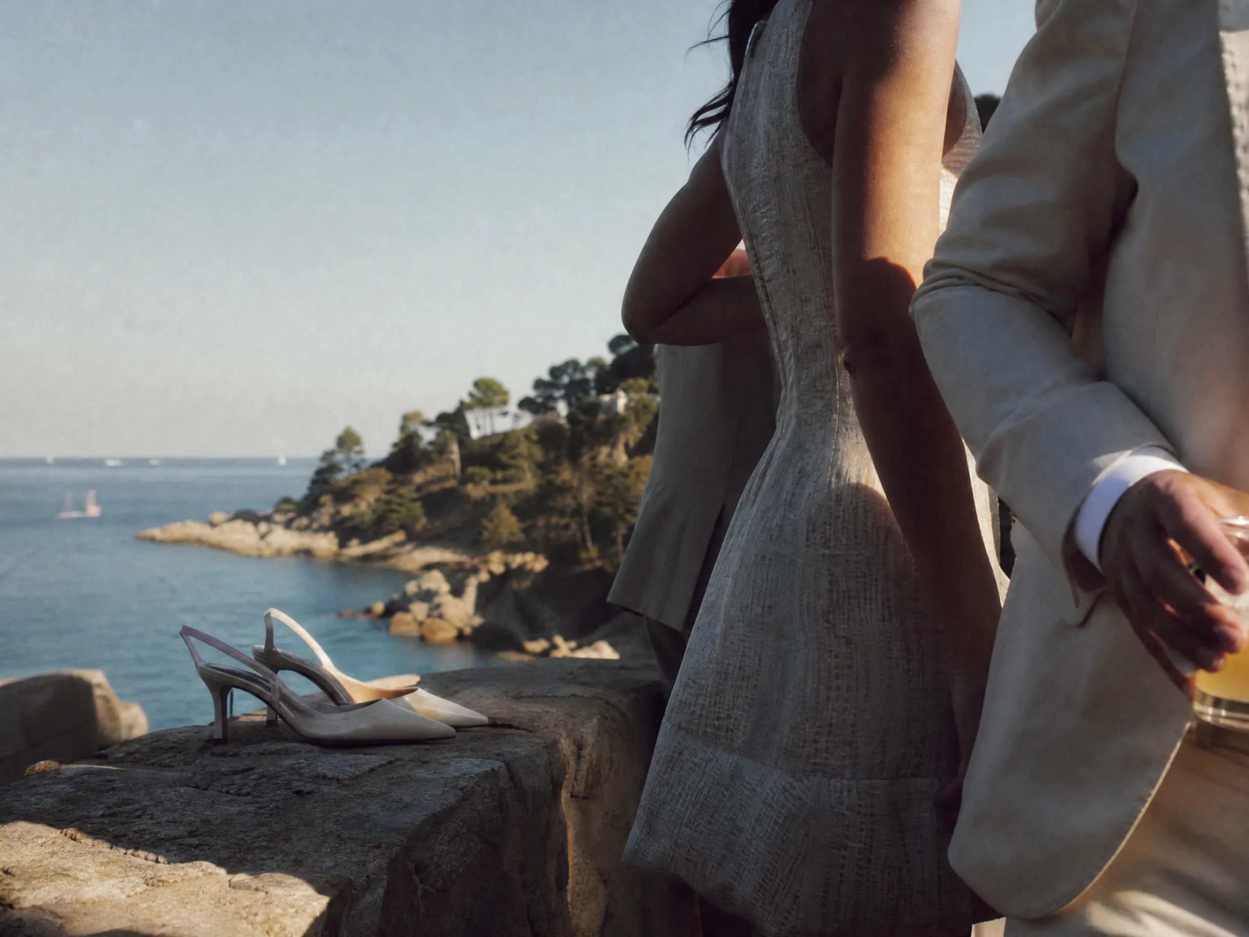 Videografía de Bodas en la Costa Brava: Luz, Viento y Momentos de Ceremonia