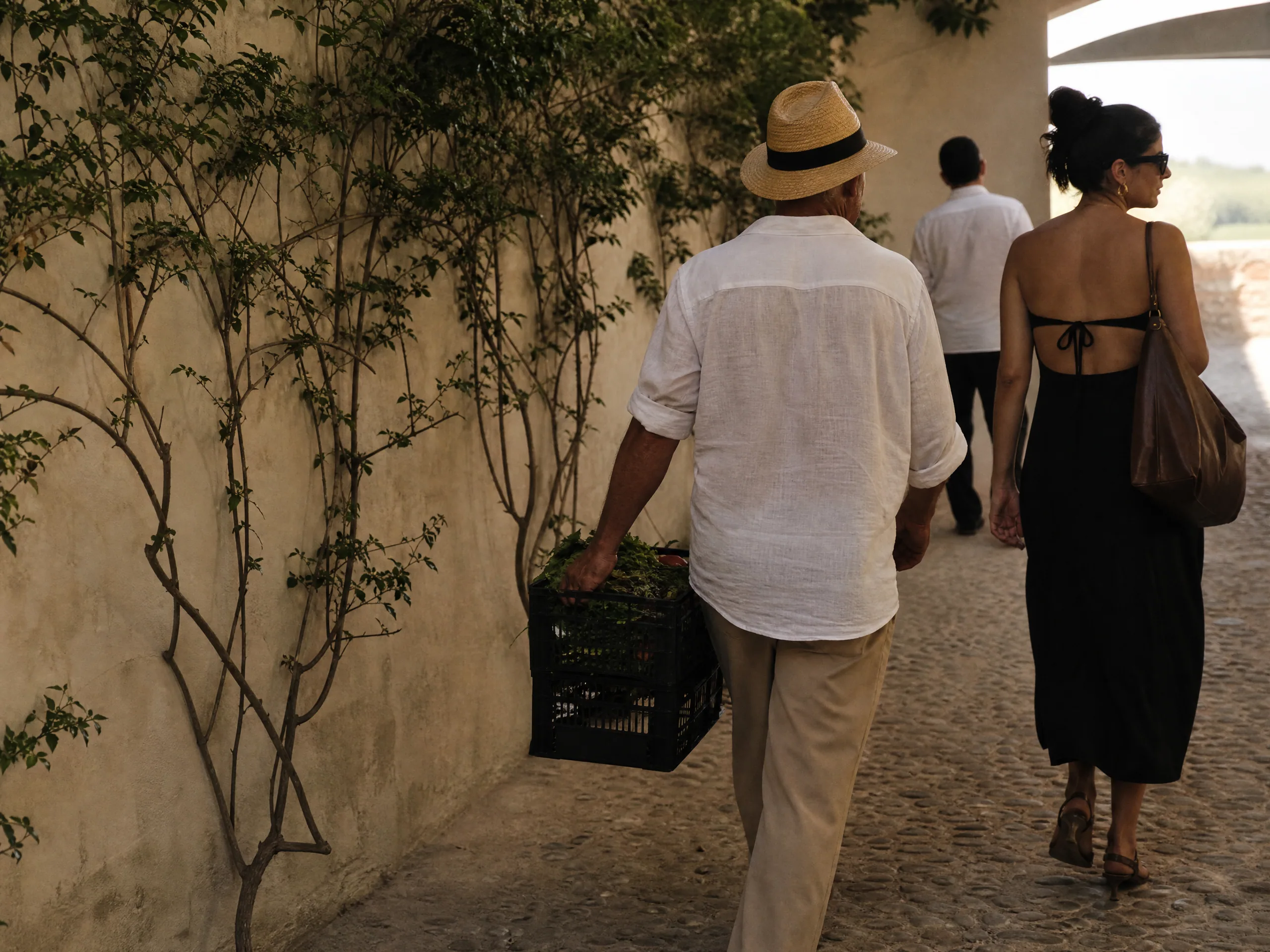 Destination wedding in Spain: Leveraging Local Talents and Resources