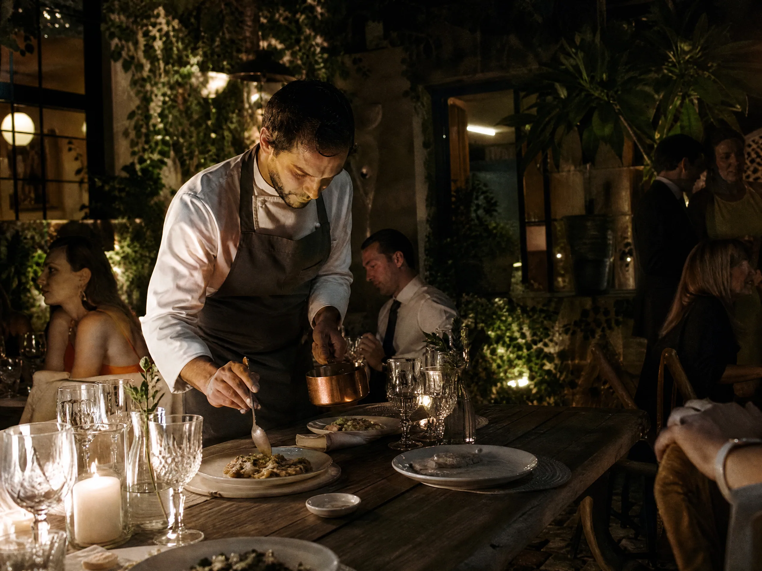 Destination wedding in Spain: Culinary Influence on Wedding Films