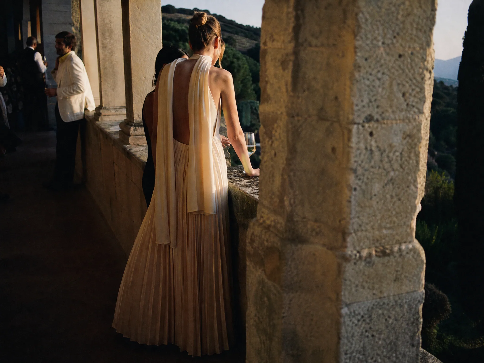 Destination wedding in Spain: How Spanish Locations Influence Film Style