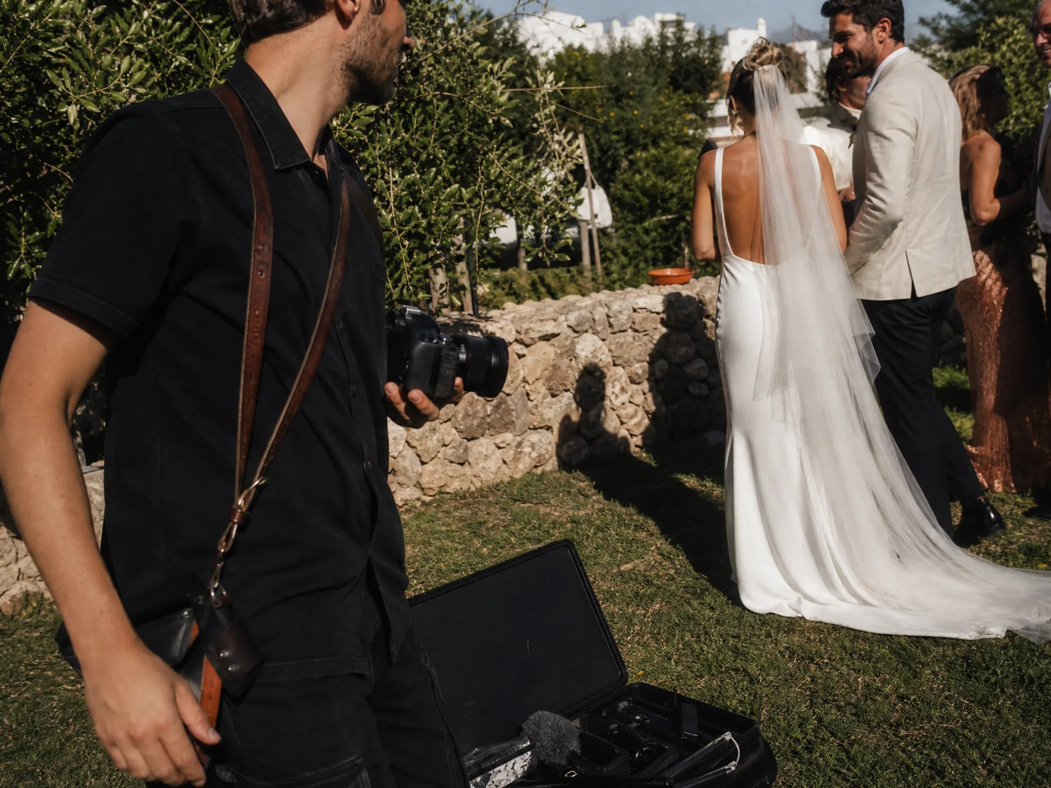 Wedding ceremony in Spain: Equipment Considerations for Island Weddings
