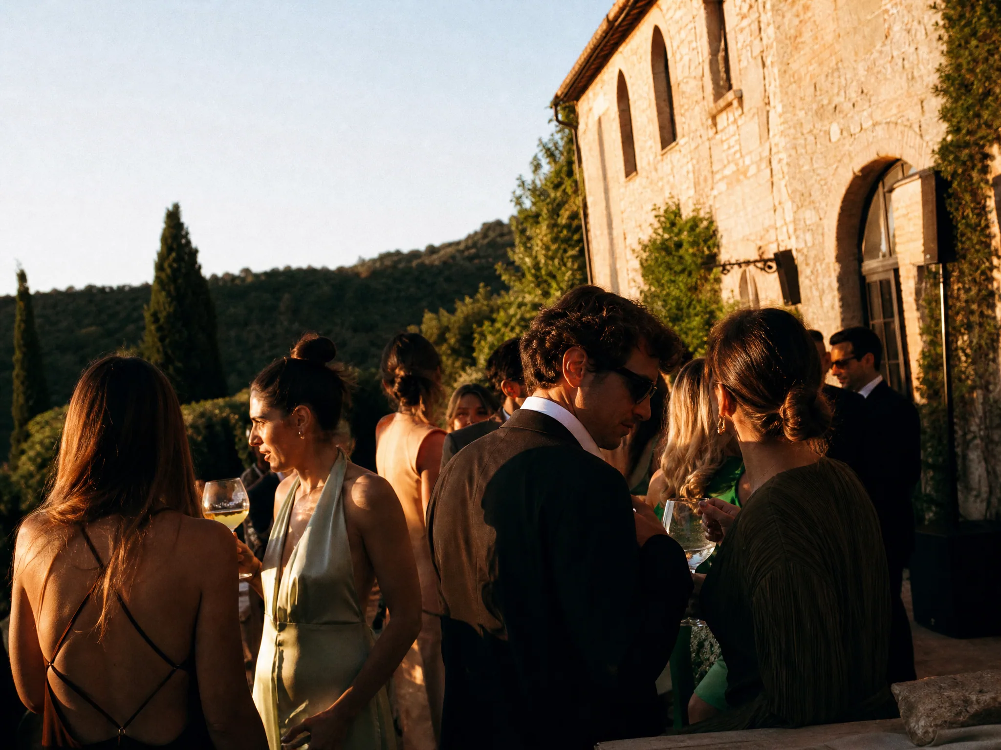Wedding ceremony in Spain: Lighting and Time of Day