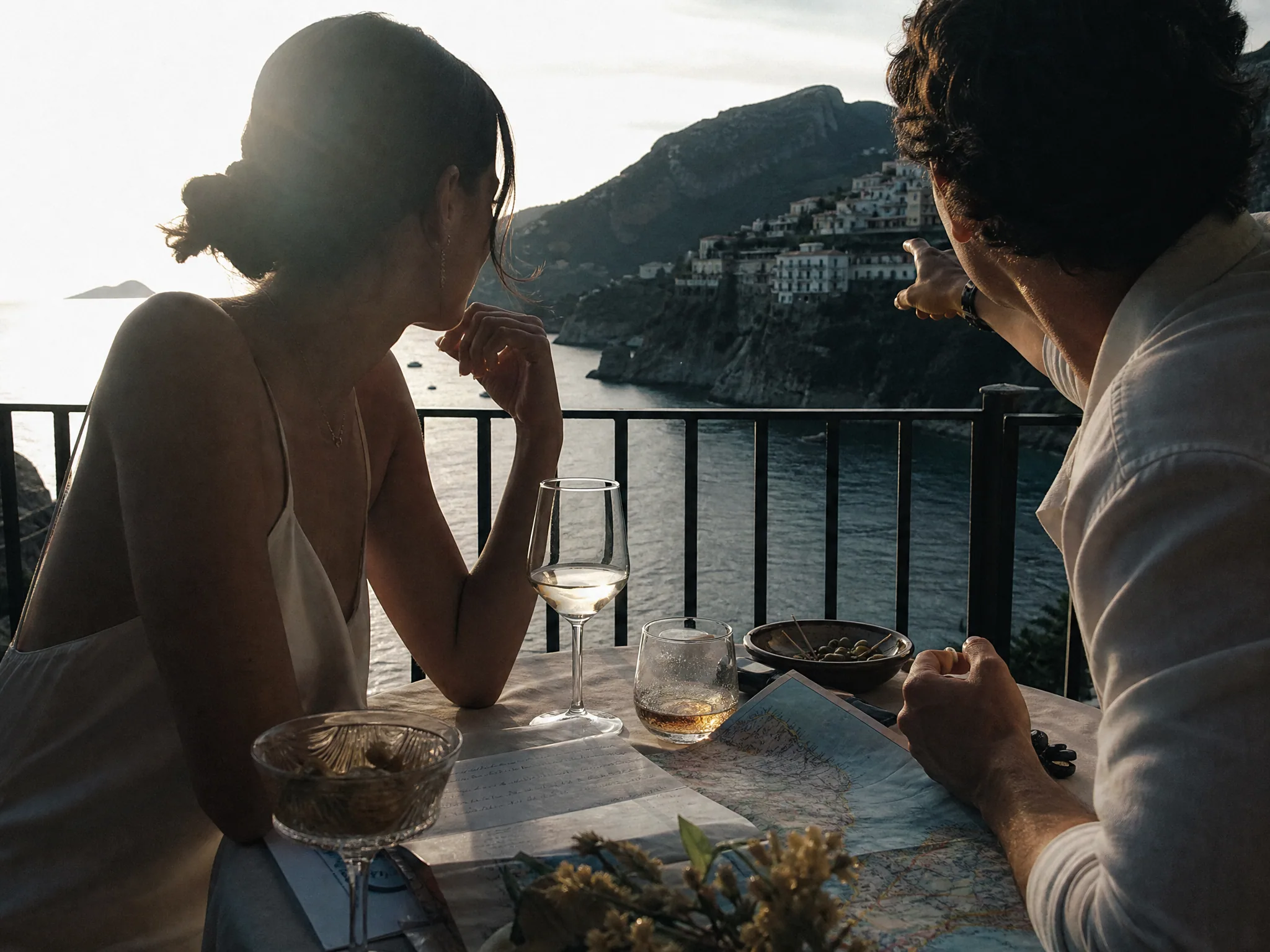 Destination wedding editorial: Choosing the Right Time for Your Elopement
