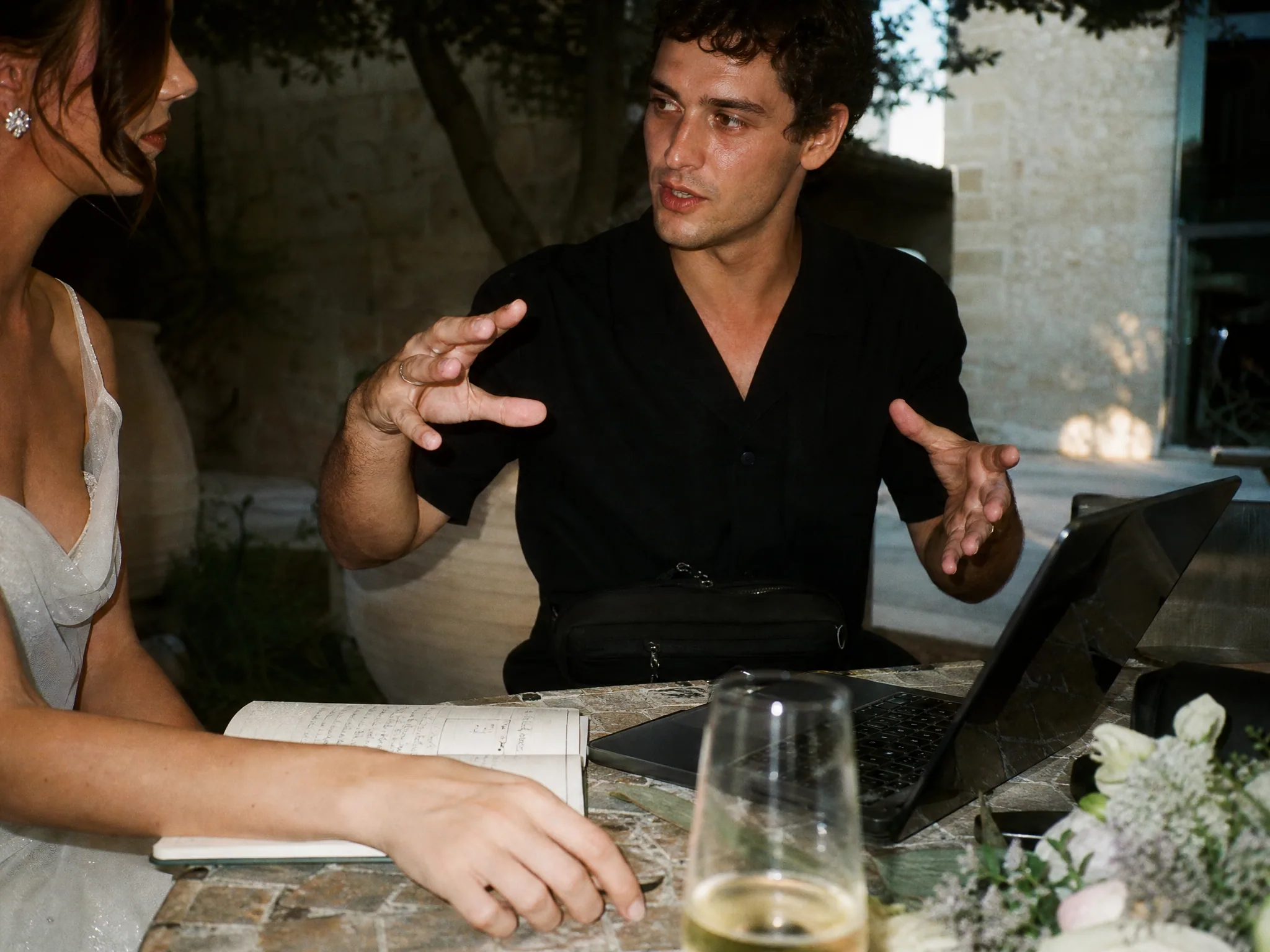 Destination wedding in Spain: Communication and Personalized Service
