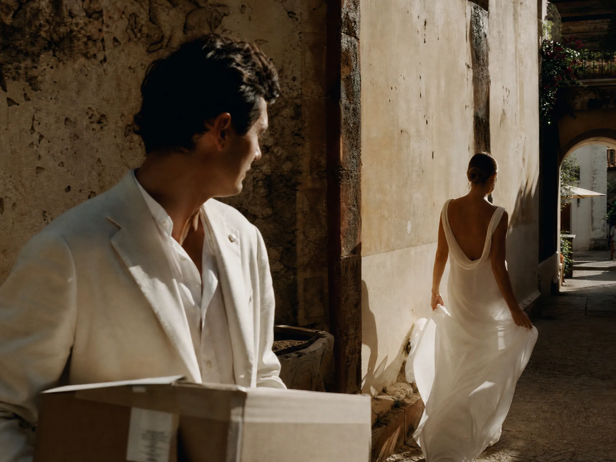 Destination wedding in Spain: Differences Between Cinematic and Documentary Styles