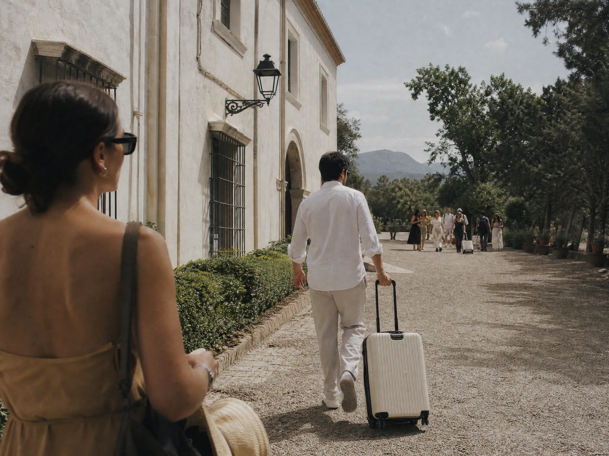 Destination wedding in Spain: Accommodation and Travel Expenses