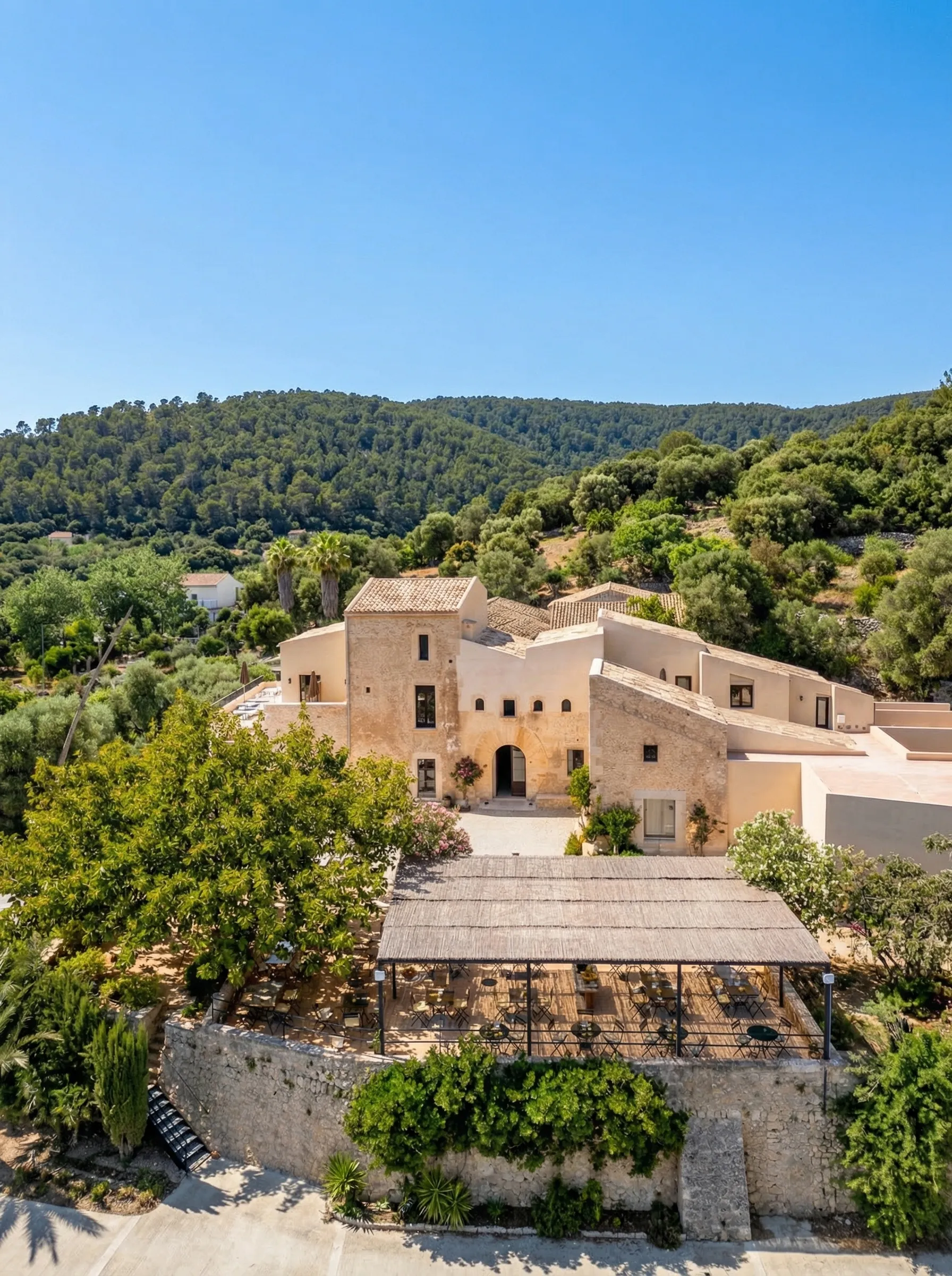 Wedding at The Lodge Mallorca ceremony outdoor nature luxury Mallorca
