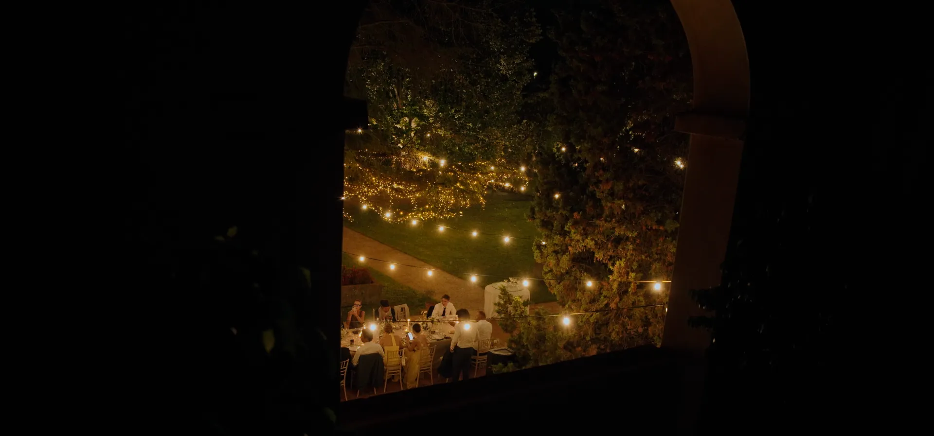 Structure of a Wedding Review: An Intimate Destination Wedding in Spain